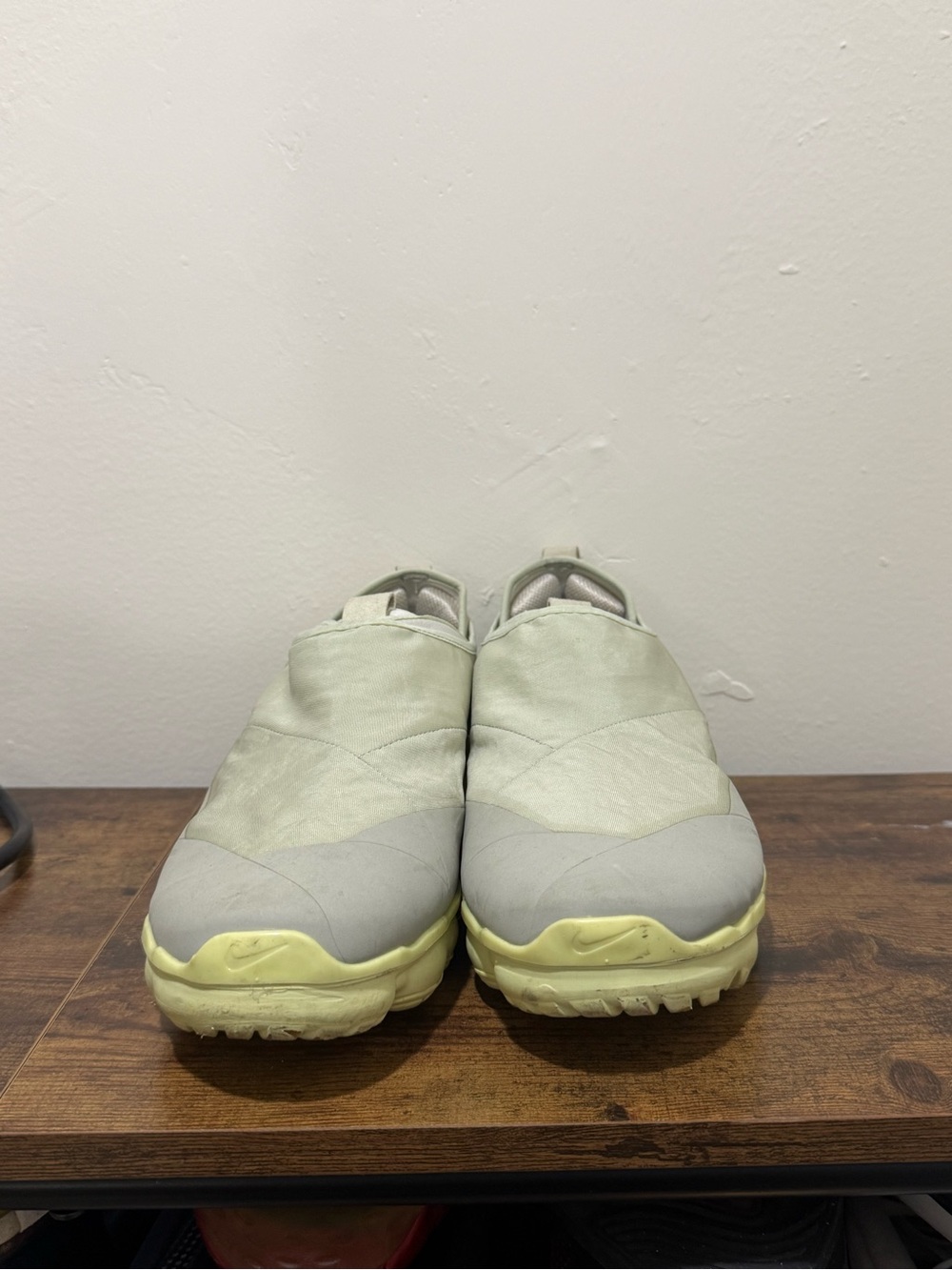 Nike Men’s Slip-On Sneakers in Light Gray and Pale Yellow Sole